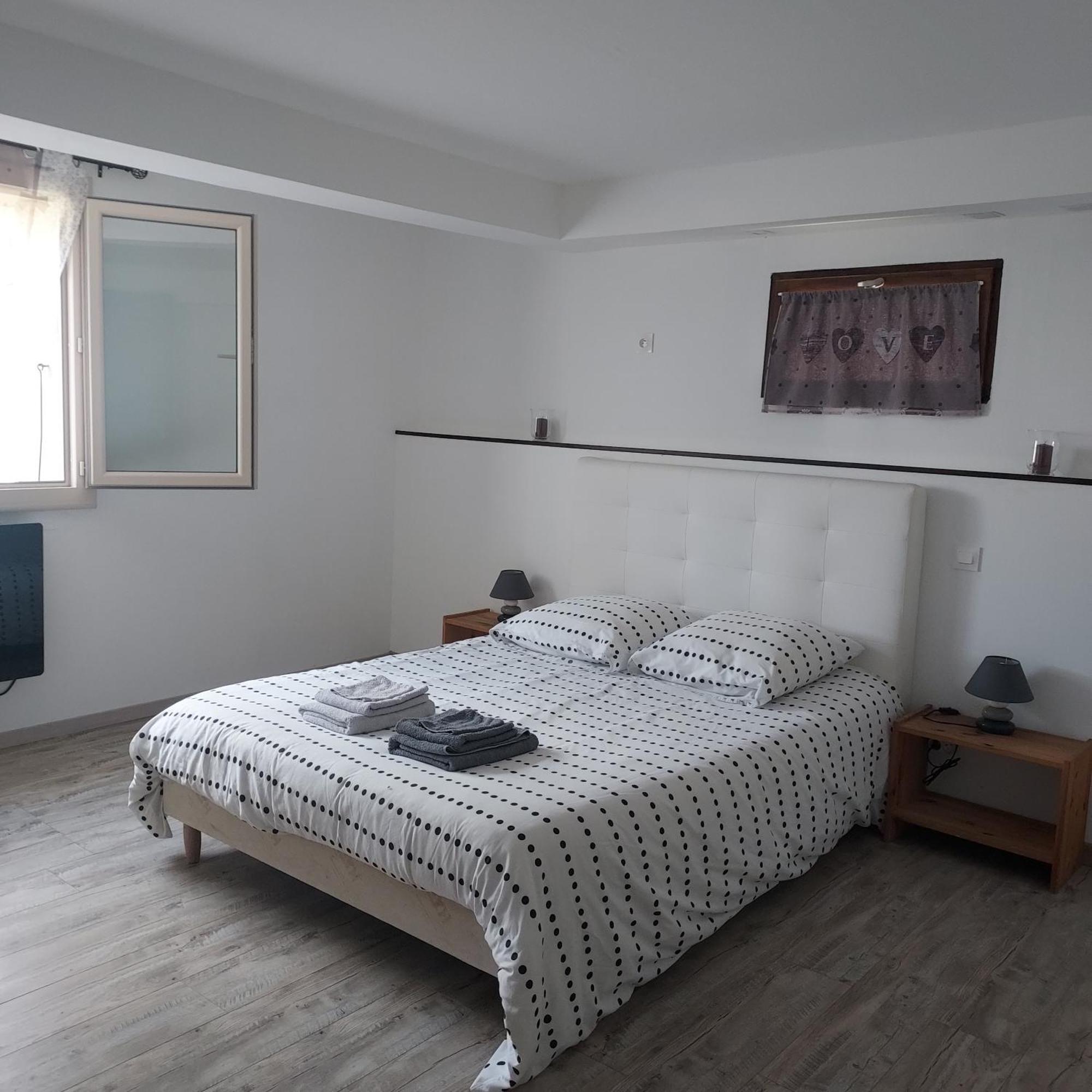 Au Petit Bois Magique Apartment Payrac Bagian luar foto