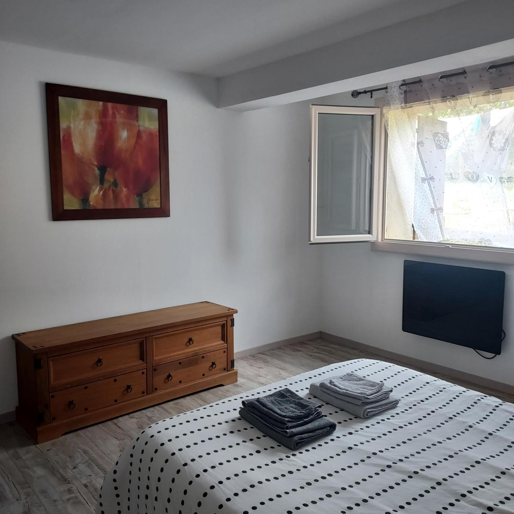 Au Petit Bois Magique Apartment Payrac Bagian luar foto