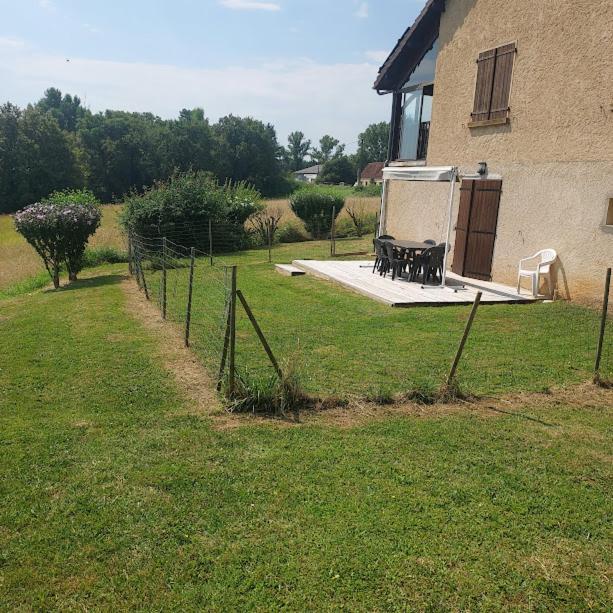 Au Petit Bois Magique Apartment Payrac Bagian luar foto